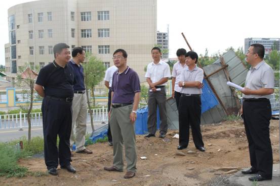 乌审旗政府副旗长折占海一行莅临乌审检察院就技侦大楼建设情况进行实