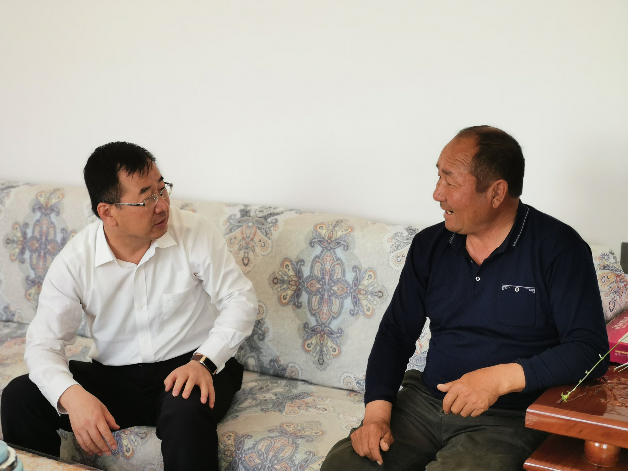 牧民贺希格达来_副本